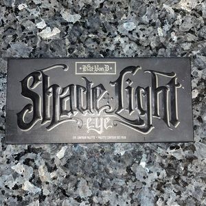 Kat Avon D Shade Light eye contour pallet
